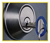 St Petersburg Community Locksmith, St Petersburg, FL 727-264-5578 - com-01
